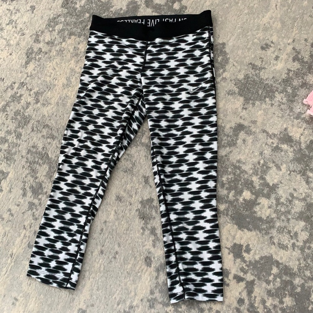 Nike DRI-FIT leggings size small